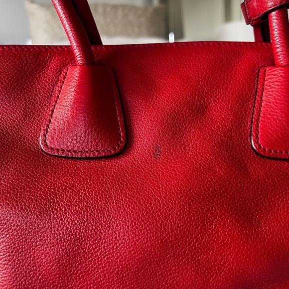 Red leather Prada bag - Picture 6 of 10